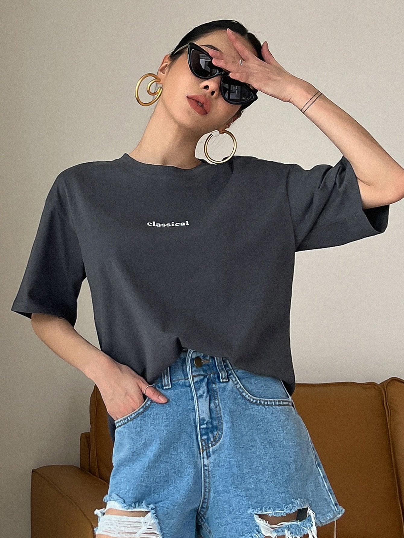 DAZY Letter Graphic Crew Neck Tee - WestLine Apparel