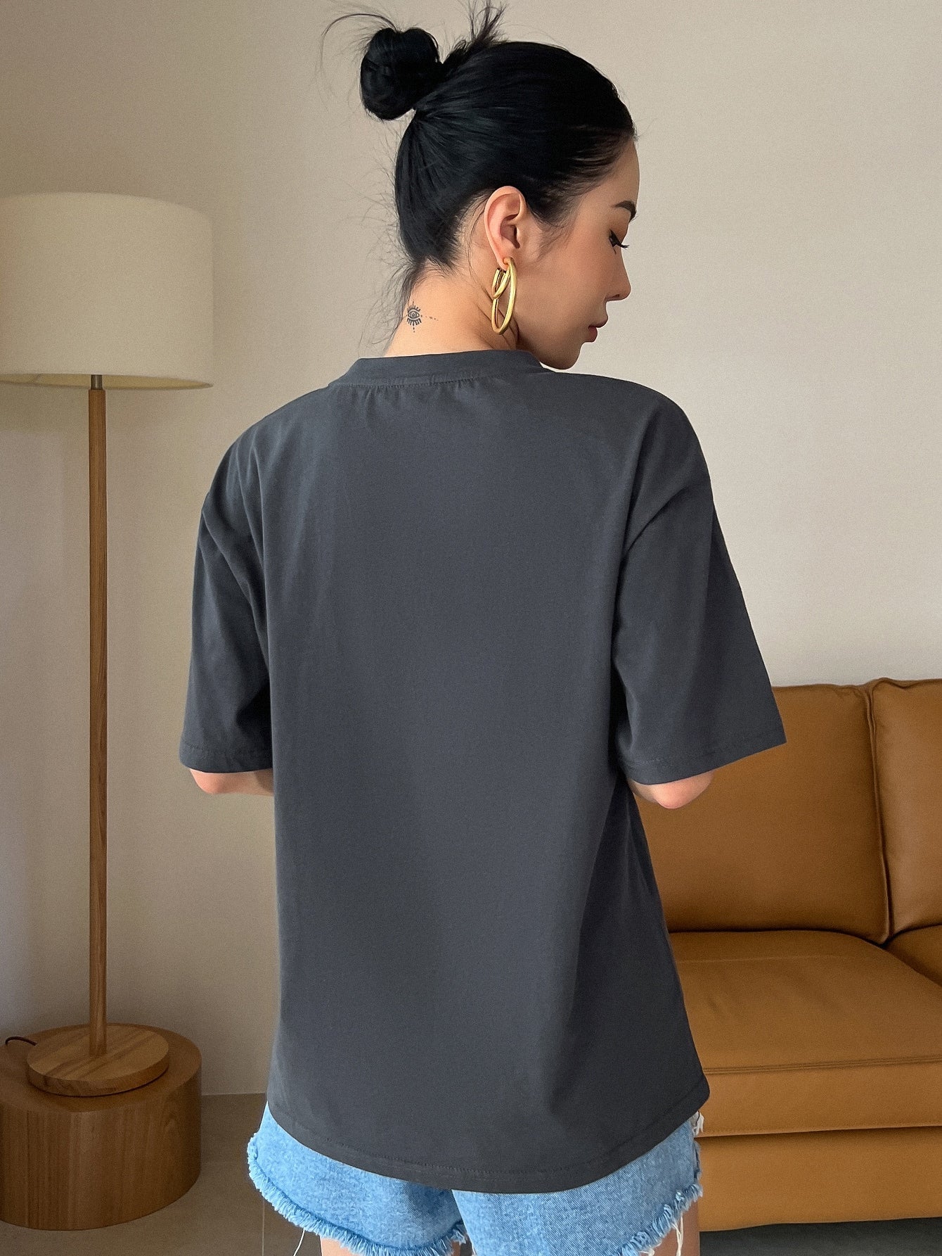 DAZY Letter Graphic Crew Neck Tee - WestLine Apparel