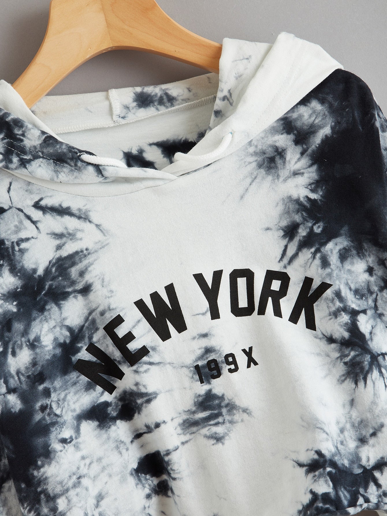 EZwear New York Graphic Tie-Dye Cropped Hoodie - WestLine Apparel