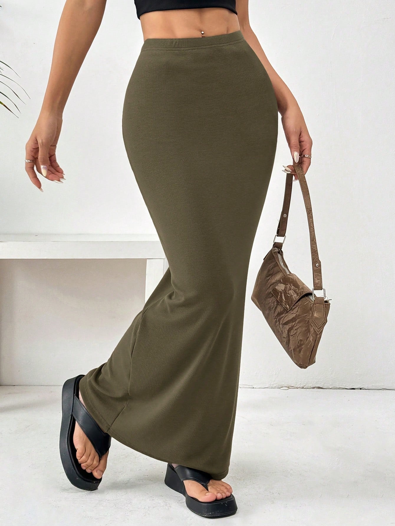 EZwear Women'S Black Knit Tight-Fit Knee-Length Skirt - WestLine Apparel