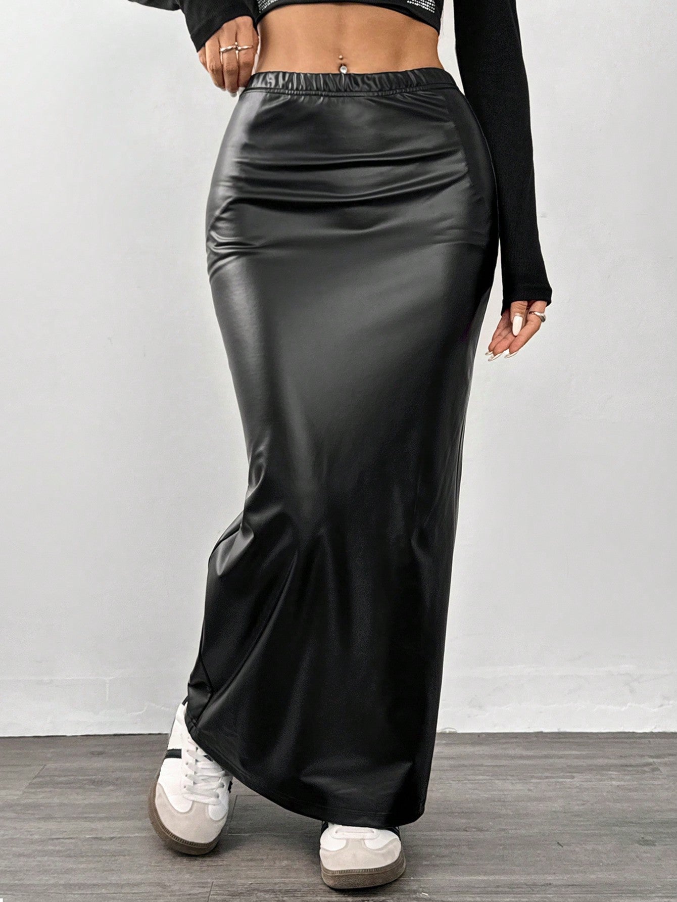 EZwear Women'S Black Knit Tight-Fit Knee-Length Skirt - WestLine Apparel