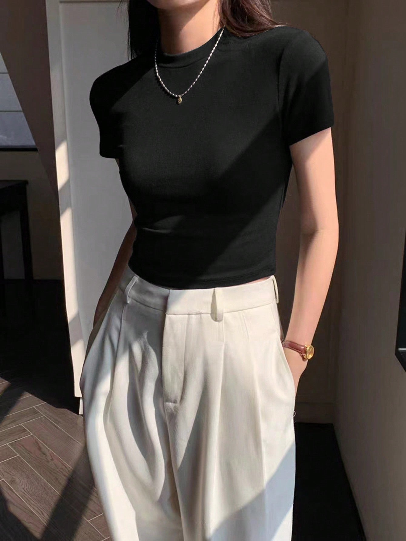 EZwear Women's Summer Solid Color Round Neck Slim Short Sleeve T-Shirt - WestLine Apparel