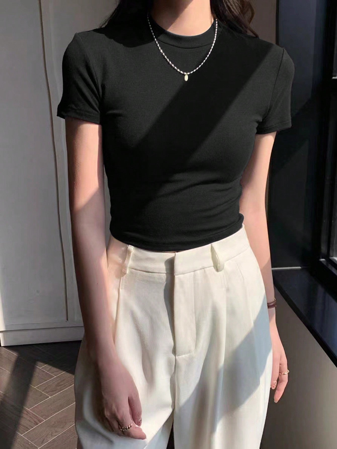 EZwear Women's Summer Solid Color Round Neck Slim Short Sleeve T-Shirt - WestLine Apparel