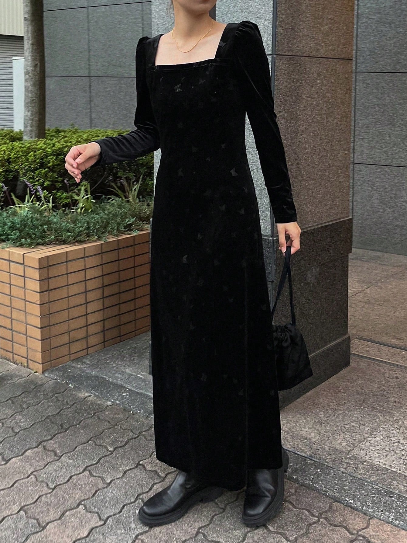 FRIFUL Women's Solid Color Black Velvet Square Neck Long Sleeve Cinched Waist Midi Fitted Dress - WestLine Apparel