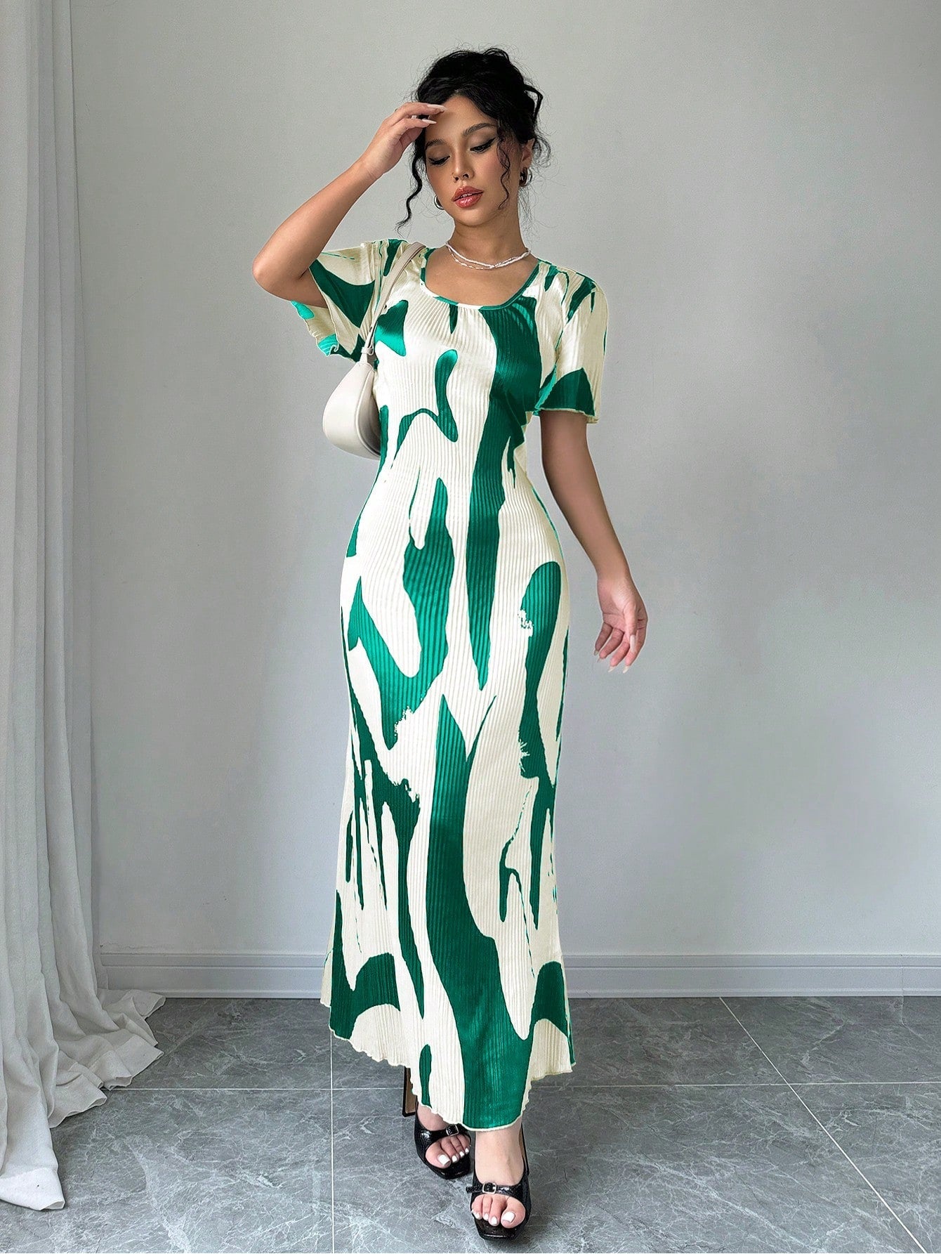 Privé Women Contrast Color Print Crew Neck Short Sleeve Dress (Random Print) - WestLine Apparel