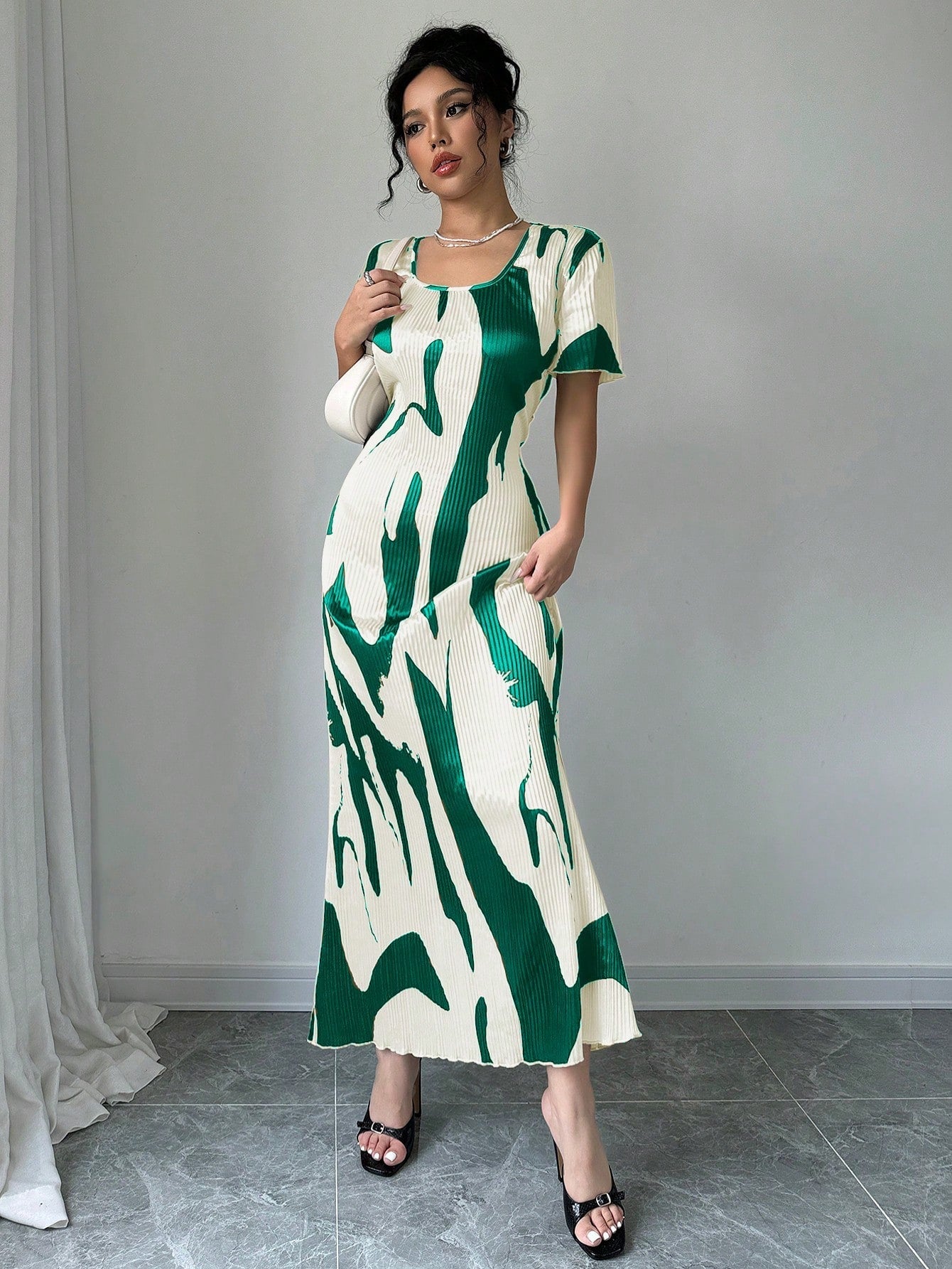 Privé Women Contrast Color Print Crew Neck Short Sleeve Dress (Random Print) - WestLine Apparel