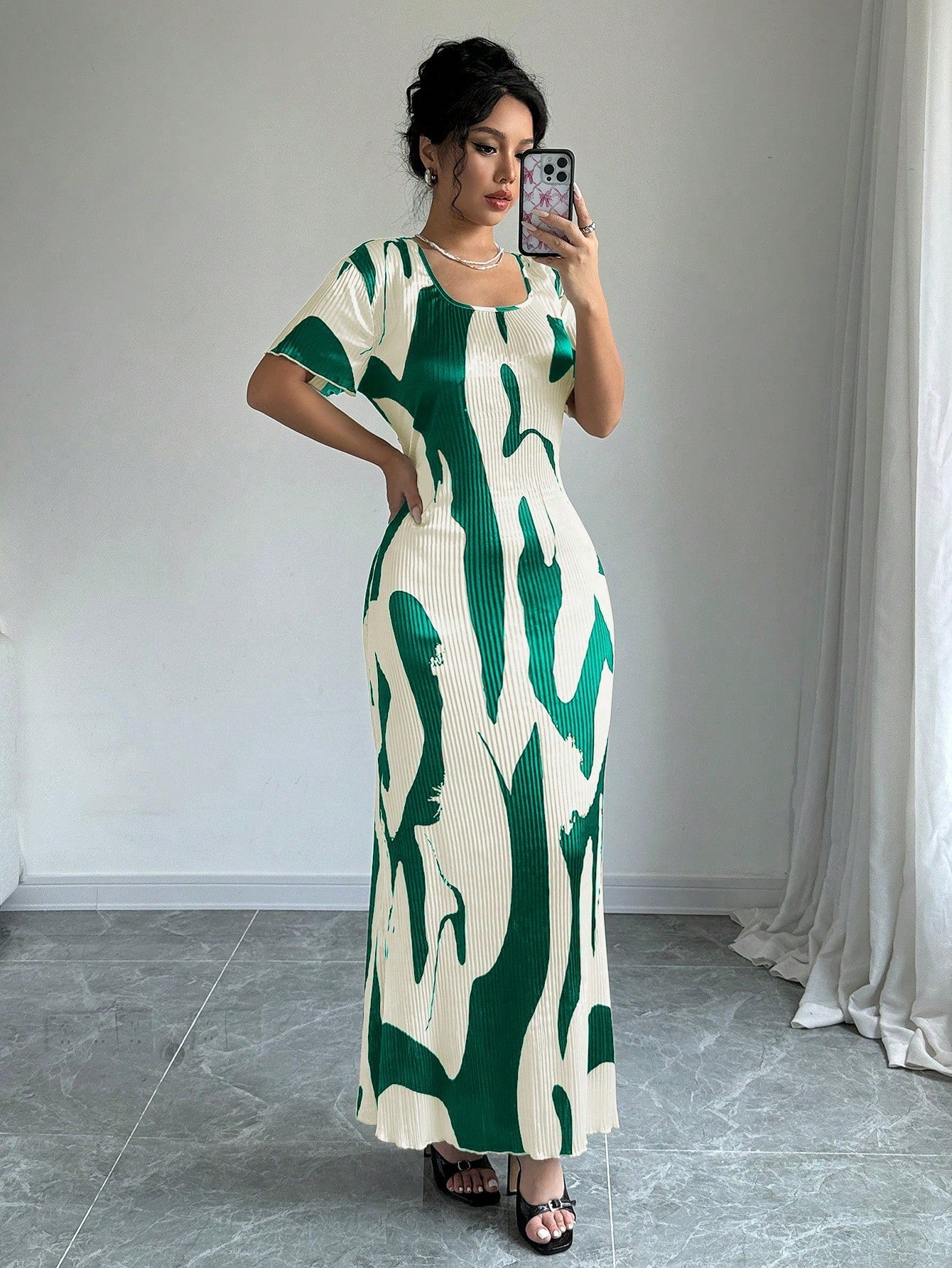 Privé Women Contrast Color Print Crew Neck Short Sleeve Dress (Random Print) - WestLine Apparel