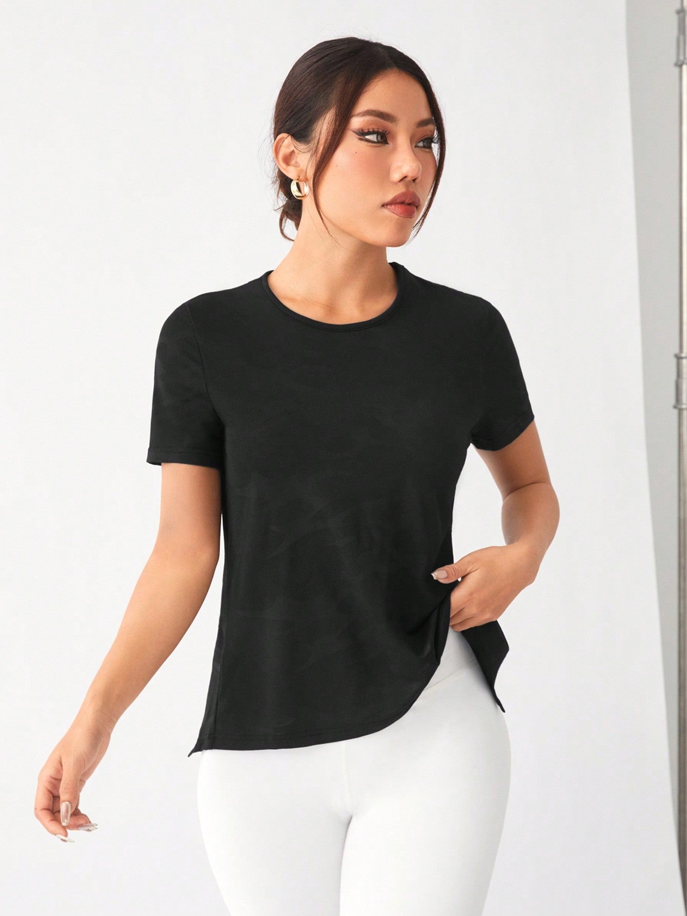 Sports Mesh Insert Round Neck Sports T-Shirt Gym Top - WestLine Apparel