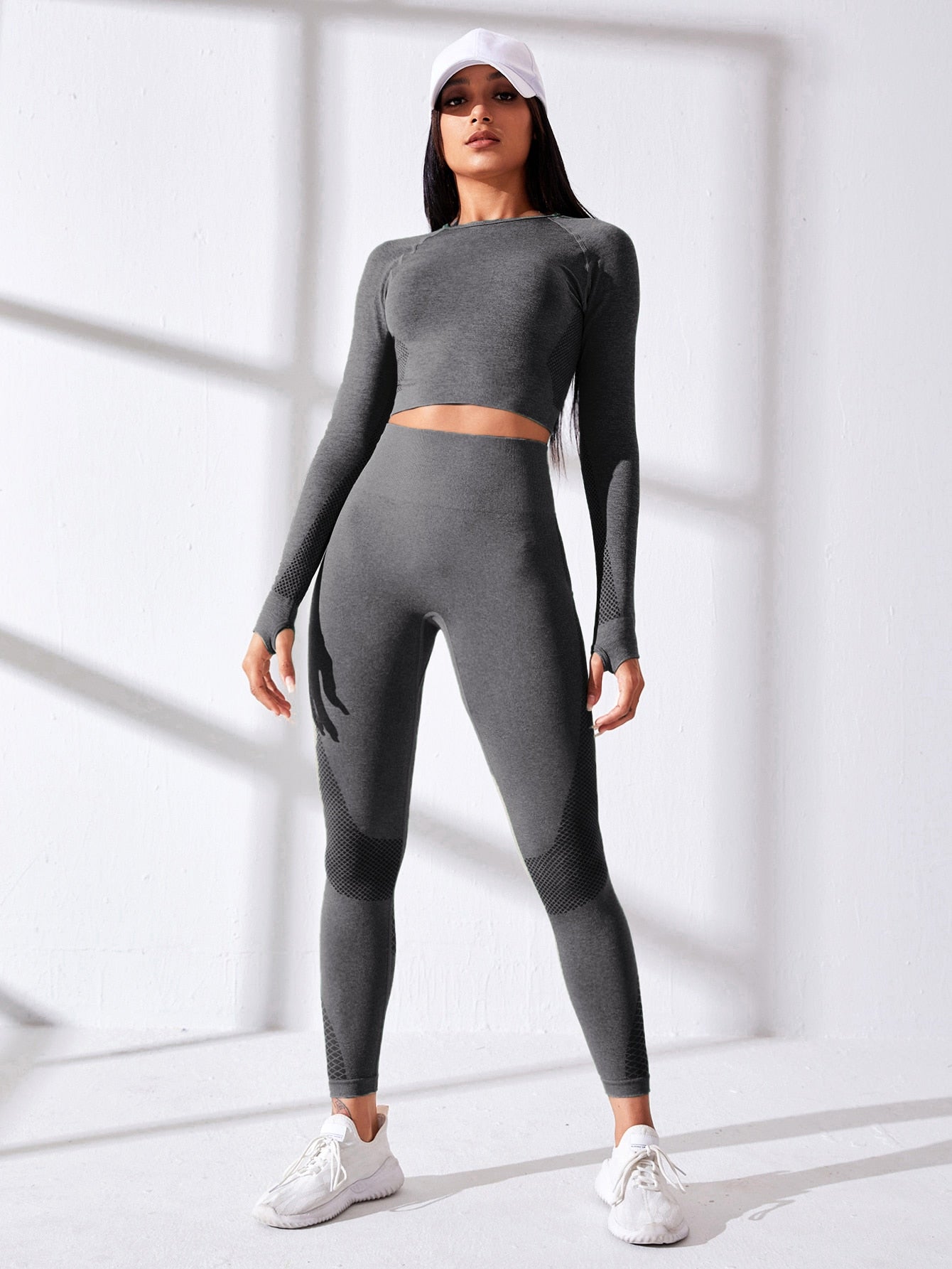 Yoga Basic 2pcs Seamless Yoga Set Sports Suit Thumbholes & Raglan Sleeve Top Hip-Hugging Leggings - WestLine Apparel